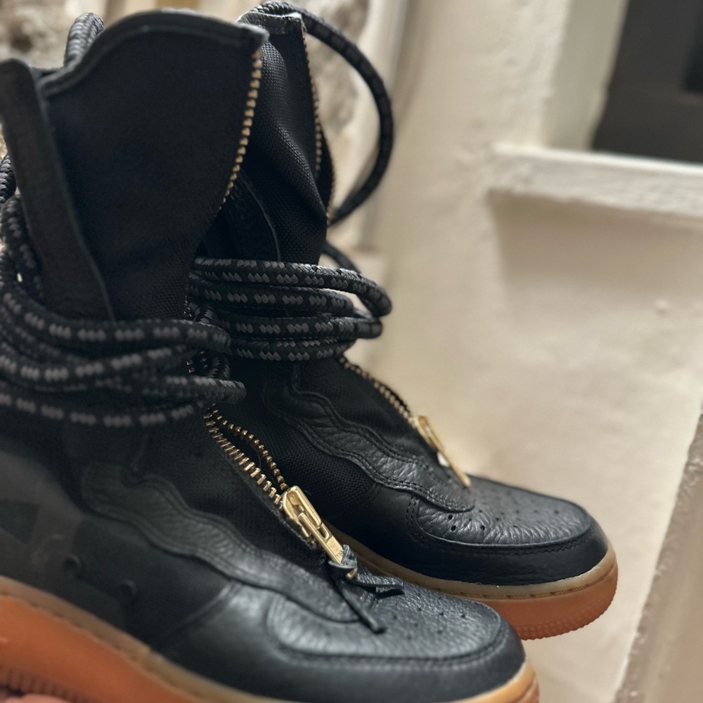 Nike SF Air Force 1 High sneaker Size 5